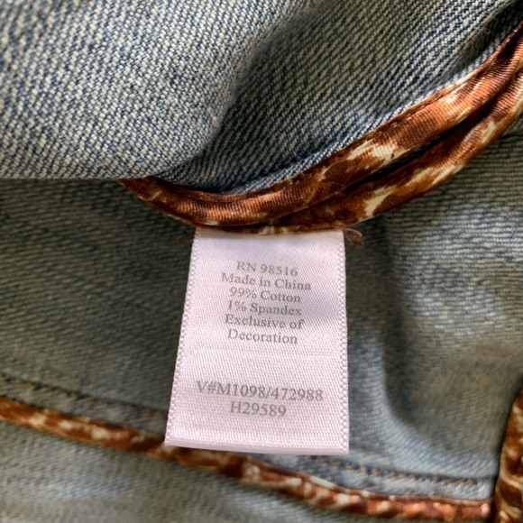 Coldwater Creek size medium denim jacket with sequin details EUC 🌼 - Picture 7 of 7